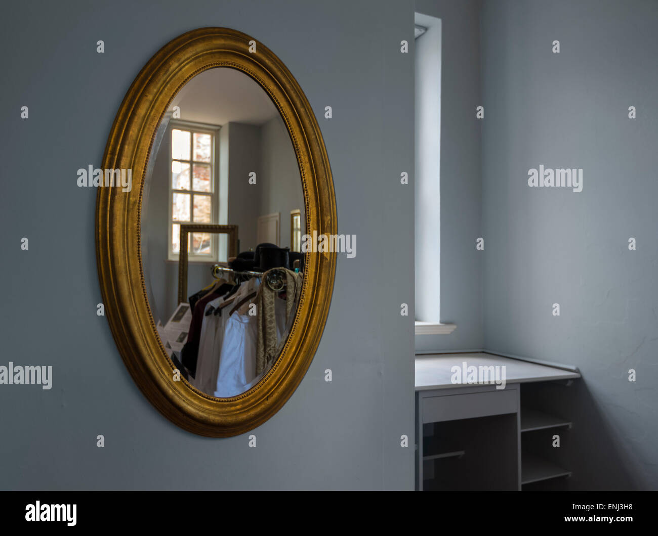 Ein Spiegel im Haus des Schatzmeisters. Stockfoto