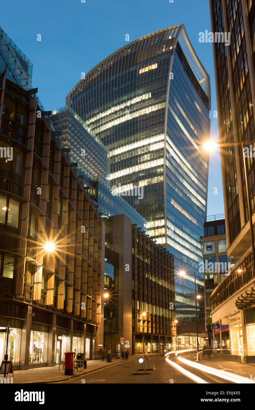 Walkie-Talkie-Turm, 20 Fernchurch Straße Gebäude in der Nacht, City of London, England Stockfoto