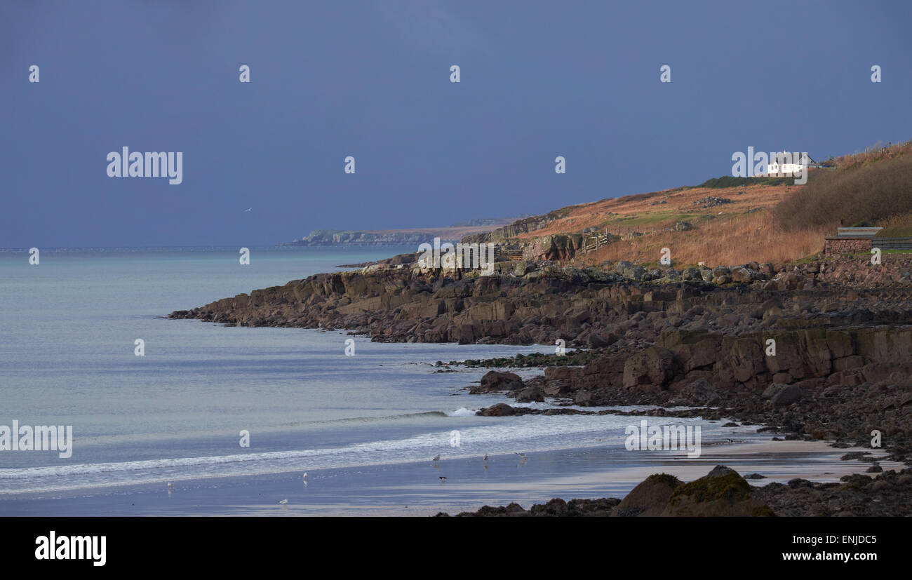 Letztes Licht über eine remote Croft an der Küste in den schottischen Highlands, Schottland, Großbritannien. Stockfoto