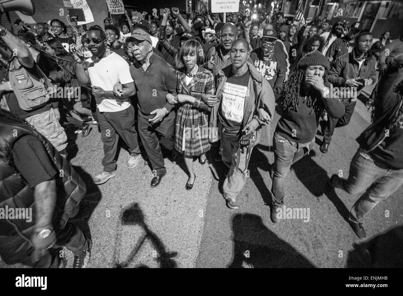 BALTIMORE MARYLAND - Unruhen als Demonstranten versammeln sich an Pennsylvania und North Ave, den Tod von Freddie Gray zu protestieren. Stockfoto