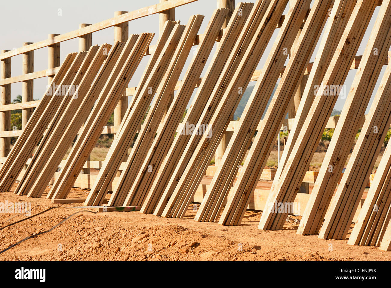 Bau einen neuen Zaun in einem neuen Gebäude Stockfoto