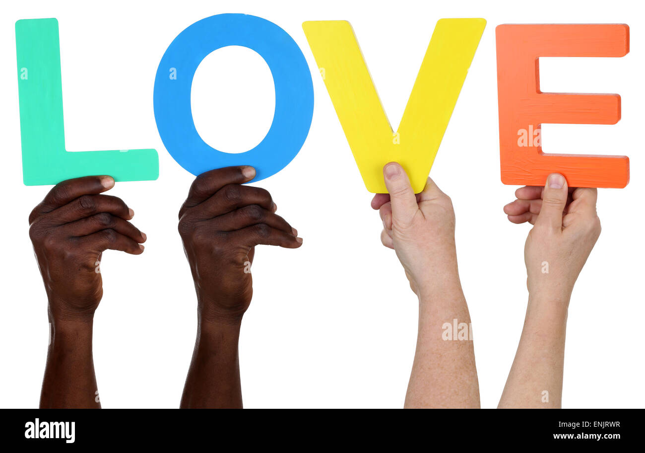 Multi-ethnische Gruppe von Menschen halten das Wort Liebe isoliert Stockfoto