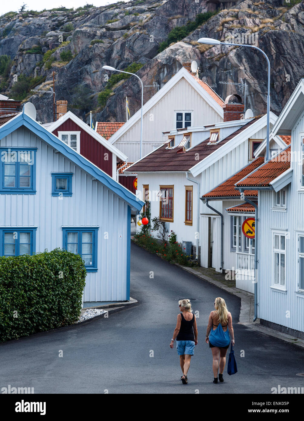 Straßenszene in Fjallbacka, Bohuslan Region, Westküste, Schweden, Skandinavien, Europa Stockfoto