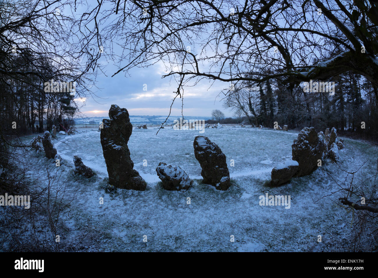 Den Männern des Königs im Schnee, die Rollright Stones, in der Nähe von Chipping Norton, Cotswolds, Oxfordshire, England, Vereinigtes Königreich, Europa Stockfoto