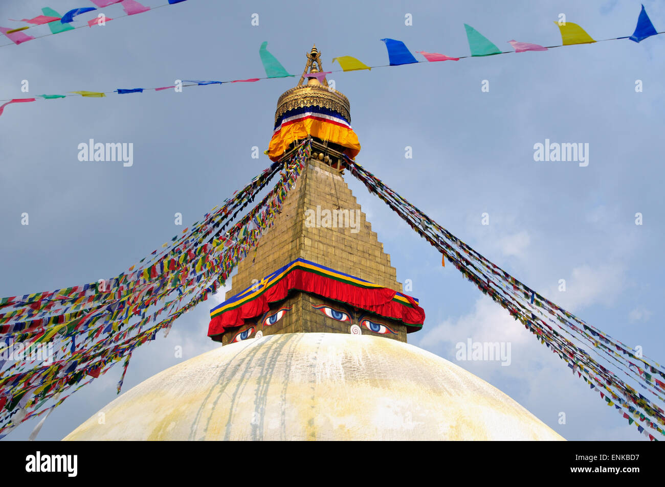 Boudhanath Stupa mit Fahnen, Katmandu, Nepal zu beten. Stockfoto