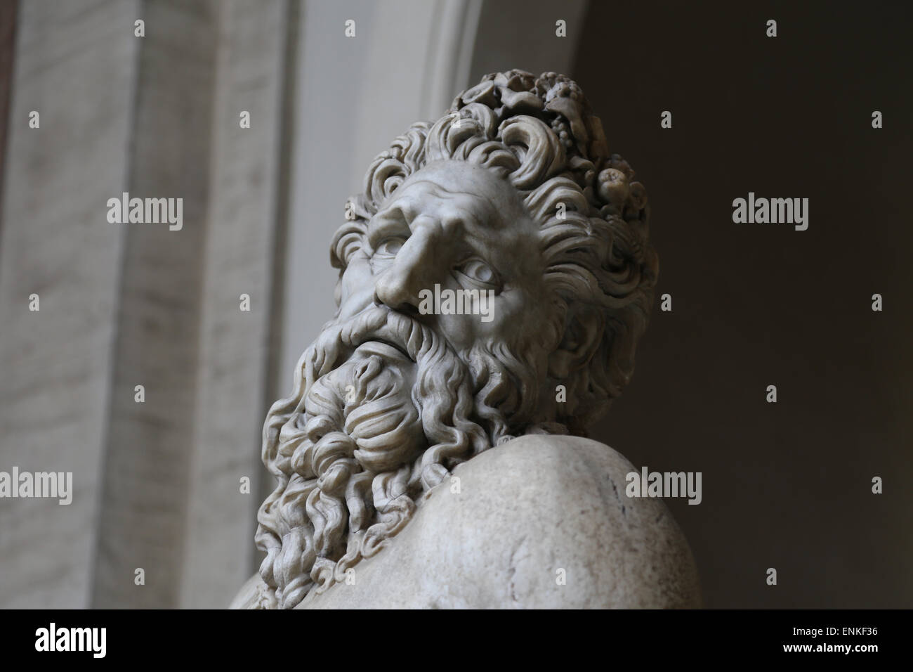 Römische Kaiserzeit. Zeiten des Kaisers Hadrian. 2. Jahrhundert. Skulptur eines Flusses Arno Gott (oder Tigris) liegen. Stockfoto