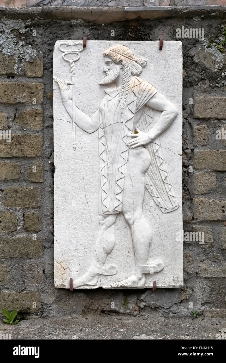 Marmorrelief Panel des Gottes Merkur, Herculaneum, Ercolano, Italien. Stockfoto