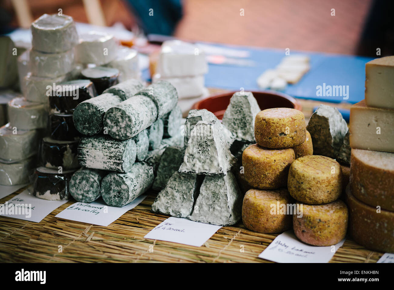 Käse für den Verkauf auf Stroud Farmers market Stockfoto