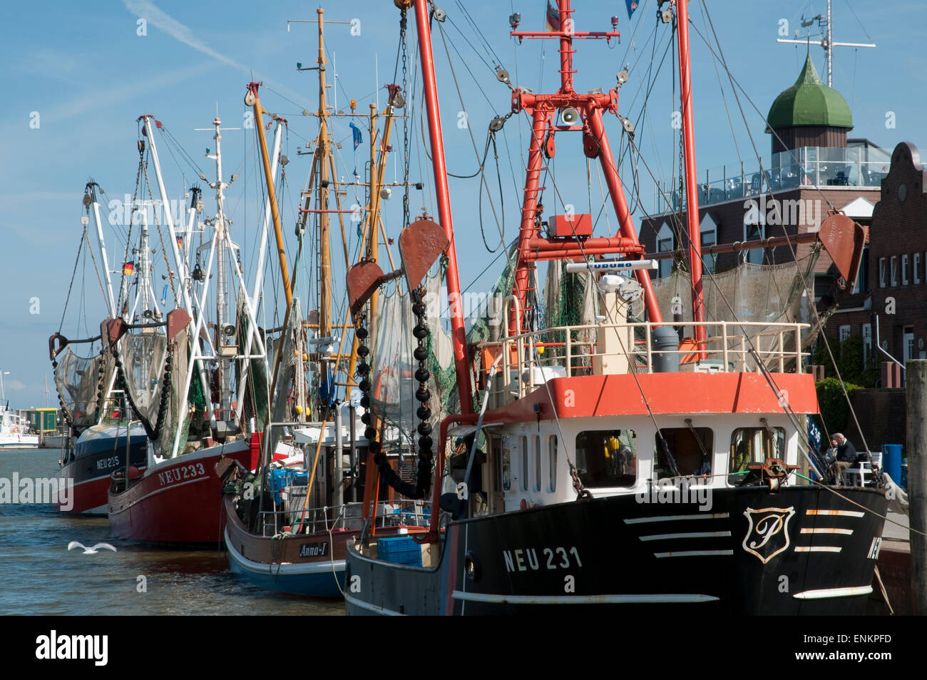 Fischkutter, Fischerboote, Hafen, Neuharlingersiel, Ostfriesland, Niedersachsen, Deutschland |  Angelboote/Fischerboote, Hafen, Neuharli Stockfoto