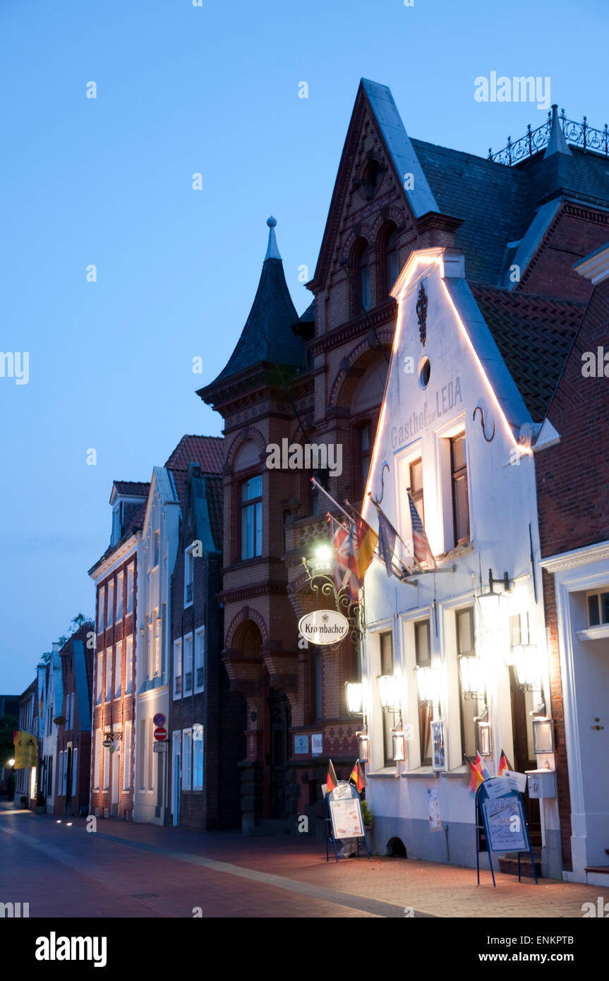 Altstadt, Dämmerung, Leer, Ostfriesland, Niedersachsen, Deutschland Stockfoto