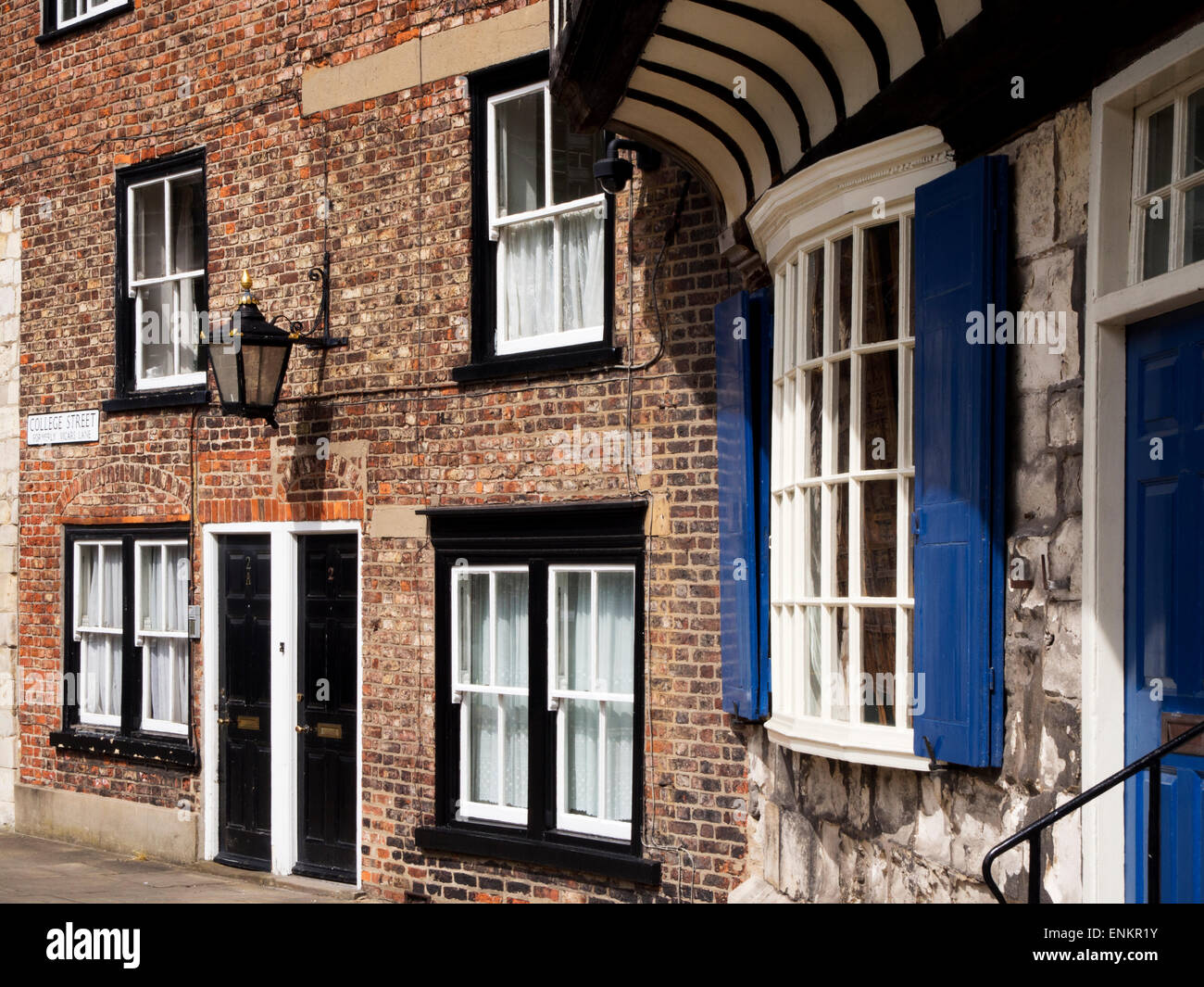 Häuser an der College Street in York Yorkshire England Stockfoto