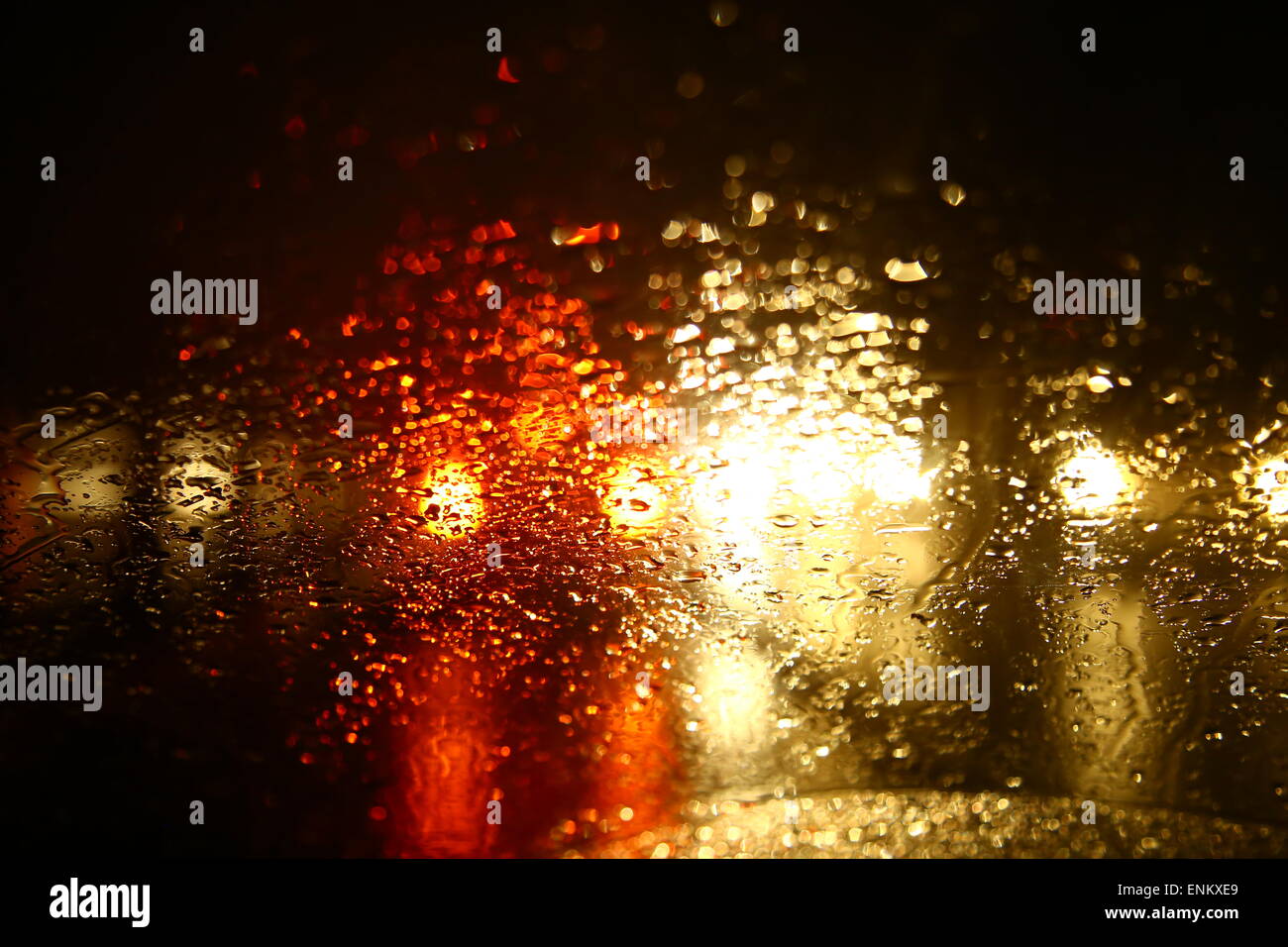 Wassertropfen auf Glas Stockfoto