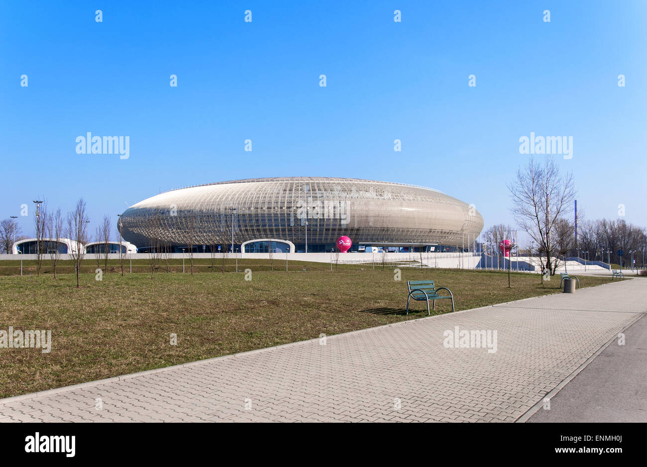 Krakau, Polen - 23. März 2015: Tauron Arena in Krakau. Moderne Sport- und Veranstaltungsort. Das größte man in Polen. Stockfoto