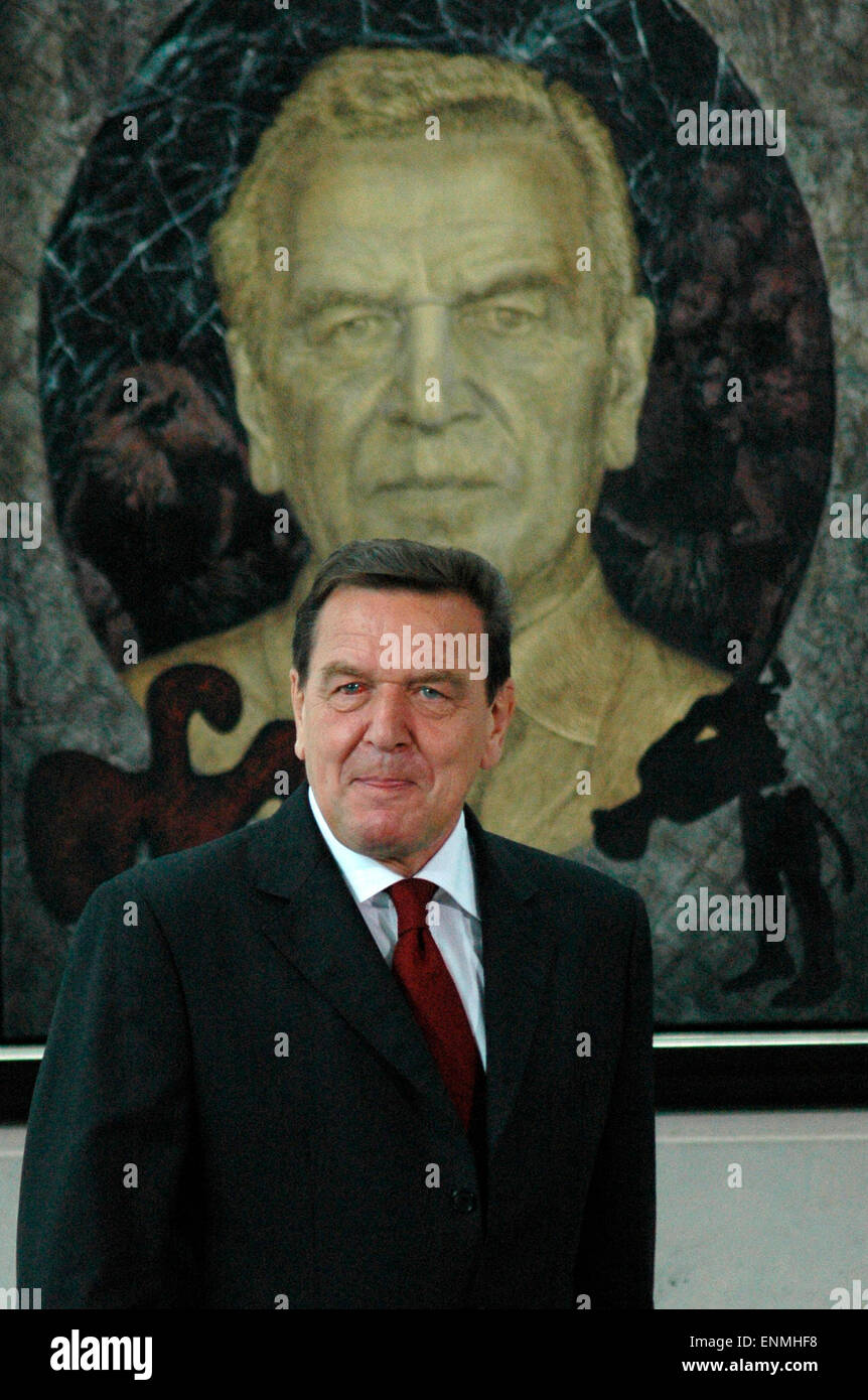 Gerhard Schröder: Vor 25 Jahren Wurde Der Sozialdemokrat Bundeskanzler ...