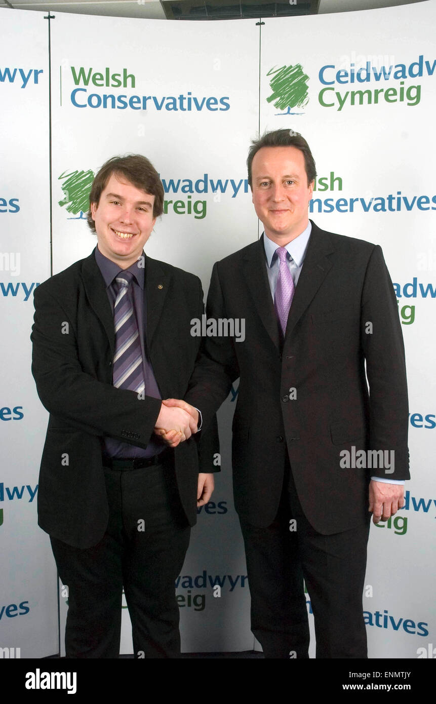 Premierminister David Cameron mit dem neuen Cardiff North MP Craig Williams im Jahr 2007 gewählt. Stockfoto