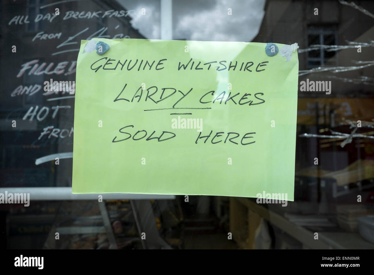 Bäckerei Schaufenster melden Werbung "echte Wiltshire Lardy Kuchen" Stockfoto