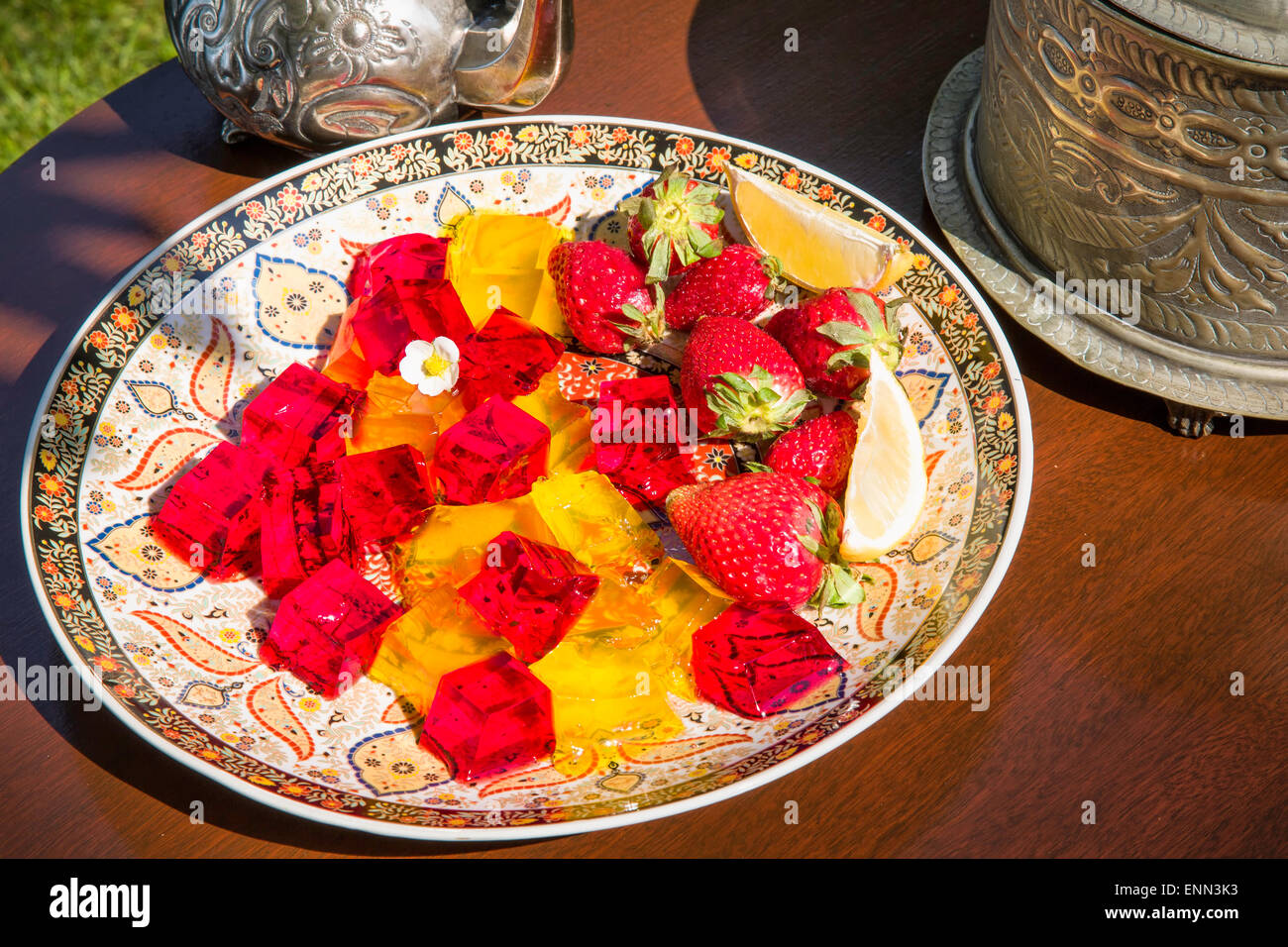 Frucht-Gelee ist traditionelle arabische Süßspeise Stockfoto