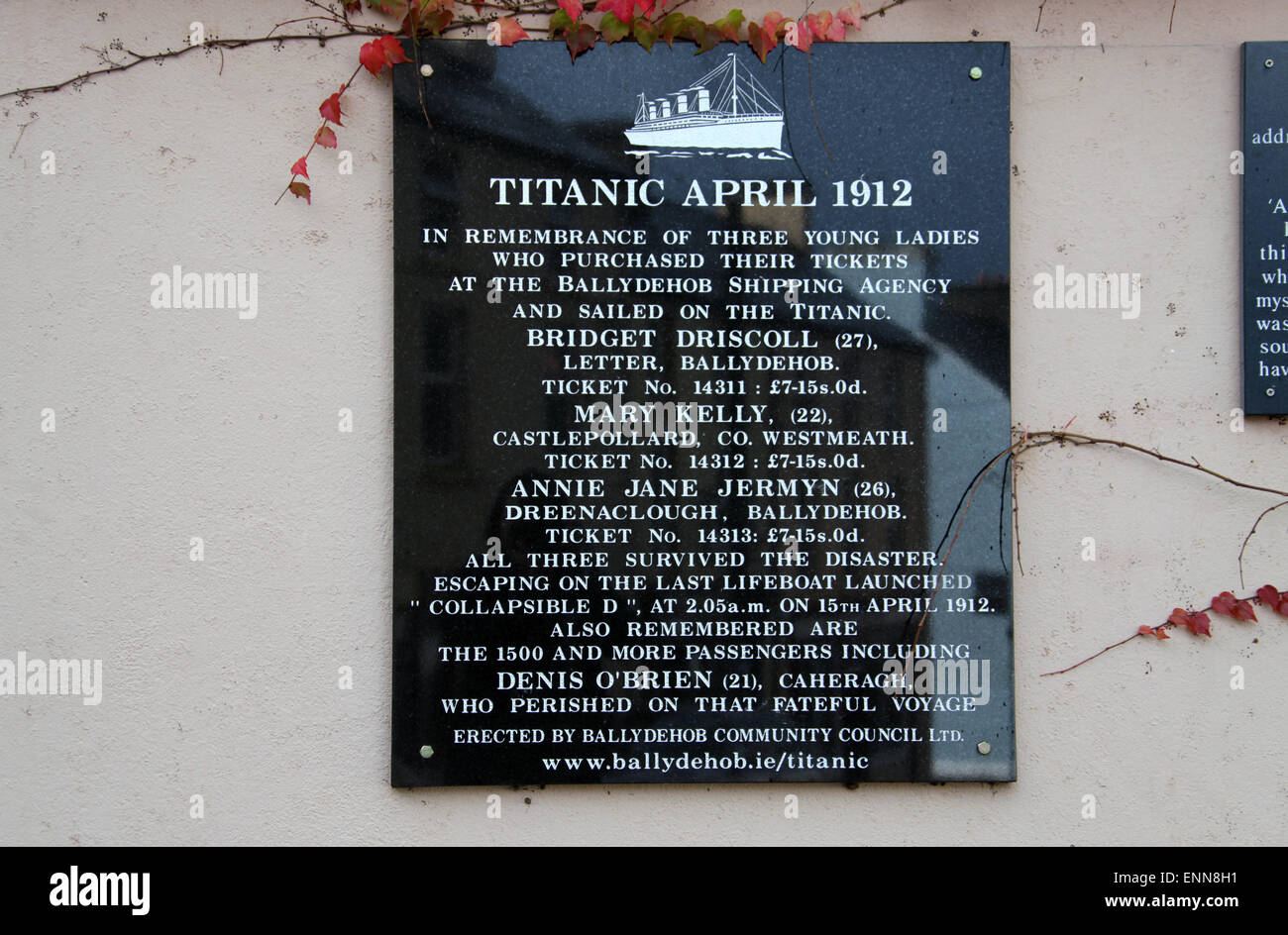 Titanic Gedenktafel an Ballydehob in Irland Stockfoto