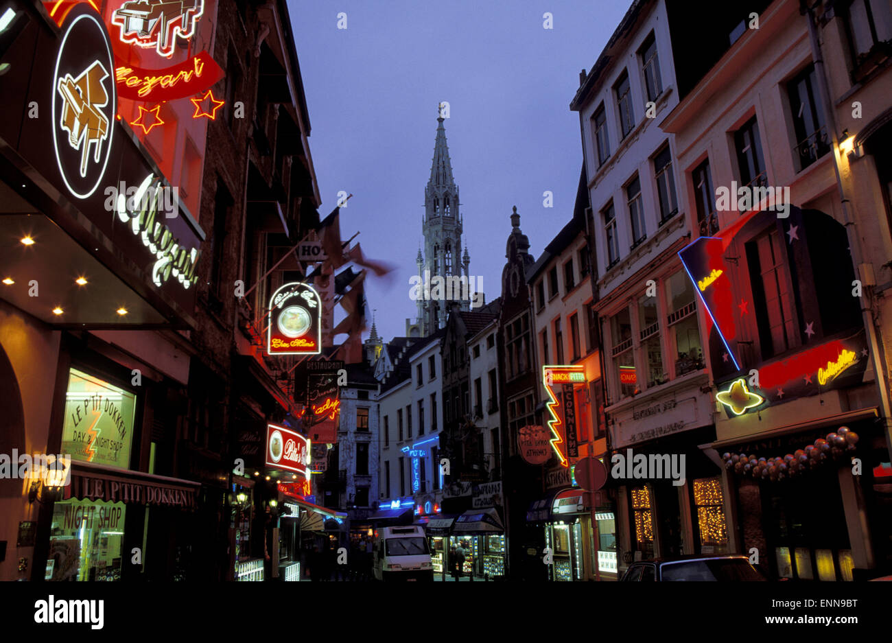 BEL, Belgien, Brüssel, Blick auf den Turm des Rathauses.  BEL, Belgien, Bruessel, Blick Zum Rothenburgs. Stockfoto