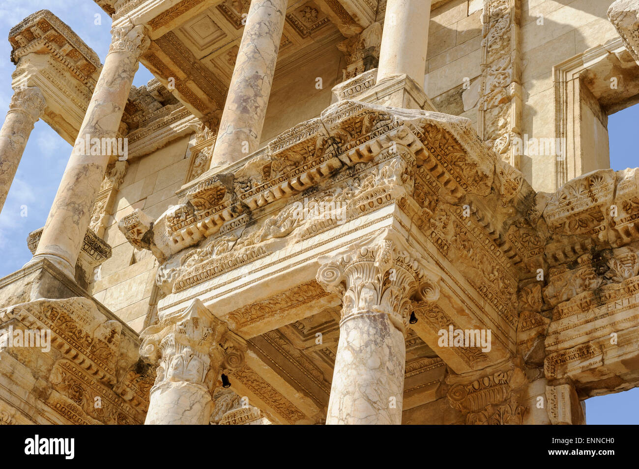 Nahaufnahme von der Celsusbibliothek in der antiken Stadt Ephesus, Türkei. Stockfoto