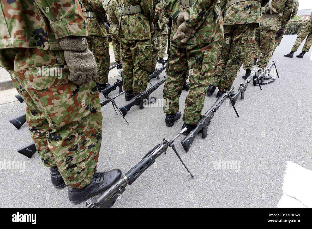 Japanische Armee Parade - militärische Kraft uniform Soldat mit Waffe Stockfoto