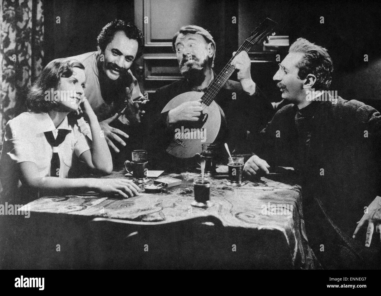 Ninotchka, USA 1939, auch bekannt als: Ninotscka, Regie: Ernst Lubitsch, Monia: Sig Ruman, Alexander Granac, Greta Garbo, Felix Blessard Stockfoto