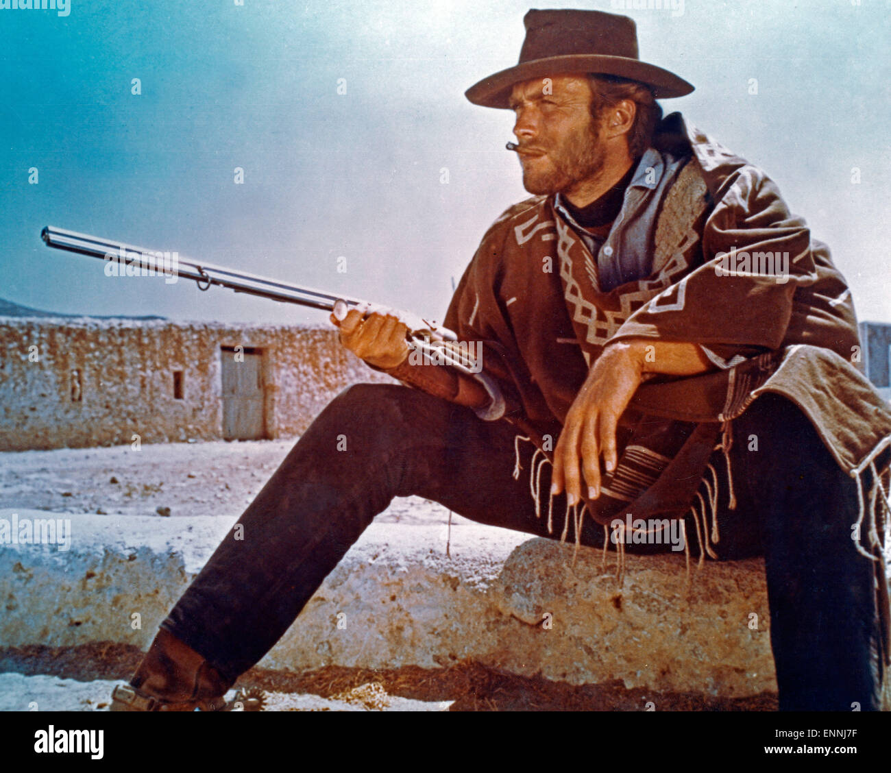 Der Amerikanische Schauspieler Clint Eastwood in Seiner Paraderolle Im Western-Genre, 1960er Jahre. US-amerikanischer Schauspieler Clint Eastwoo Stockfoto