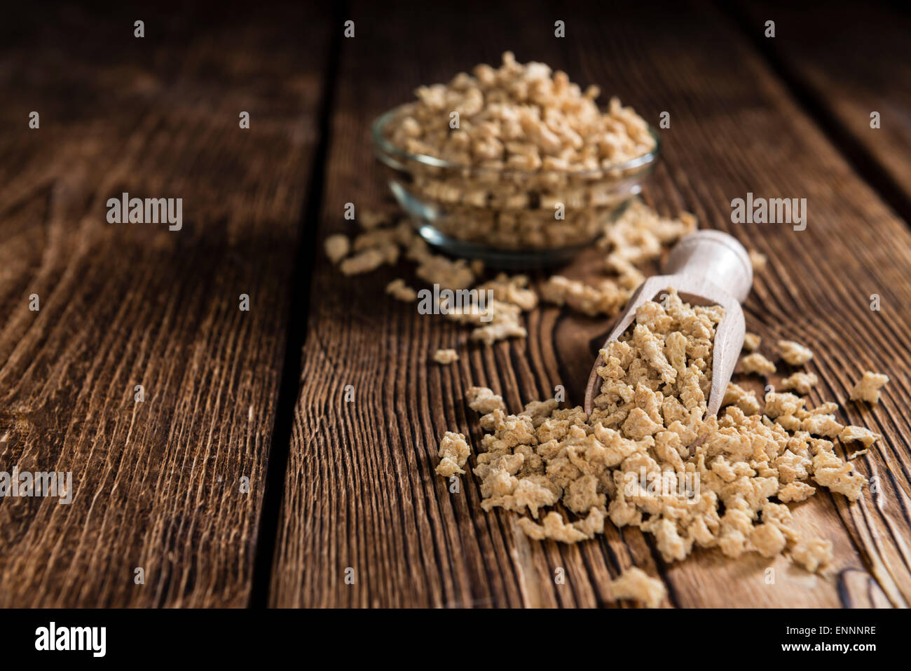 Hölzerne Hintergrund mit Soja Fleisch (close-up erschossen) Stockfoto