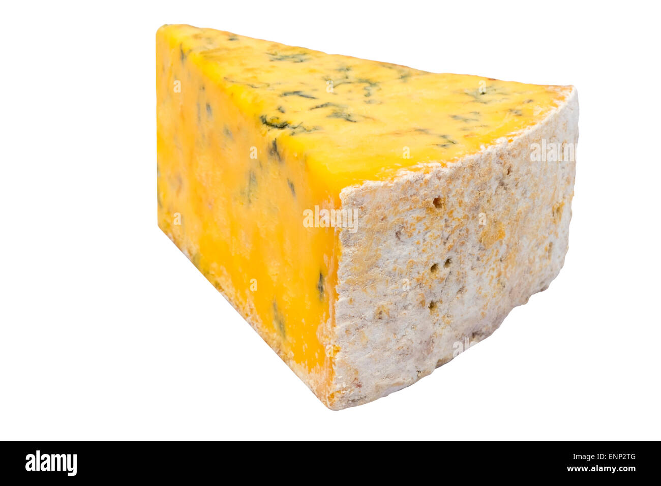 Shropshire Blauschimmelkäse ausgeschnitten oder isoliert auf einem weißen Hintergrund, UK. Stockfoto