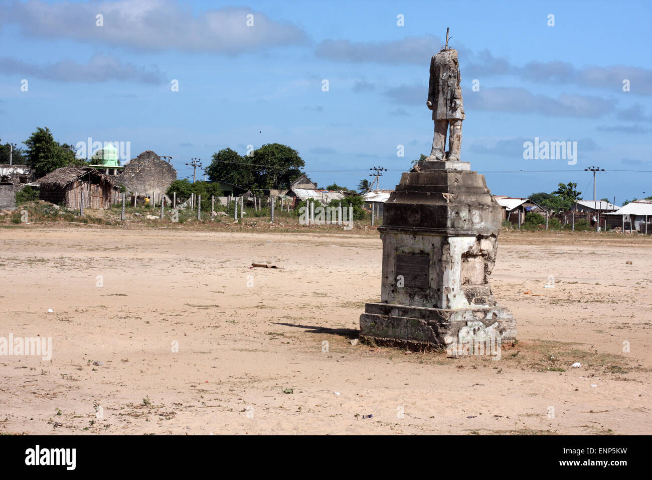 Statue beschädigt während des Bürgerkrieges in Sri Lanka Stockfoto