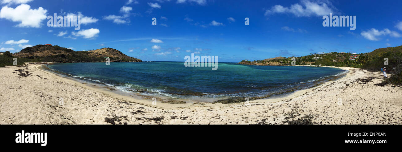 Saint-Barthélemy, Karibik: Panoramablick auf das Karibische Meer im Petit Cul De Sac Strand und Bucht Stockfoto