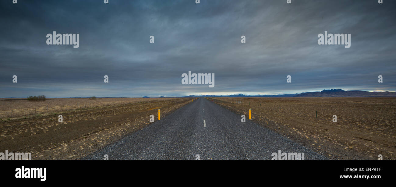 Leere Island Road Stockfoto