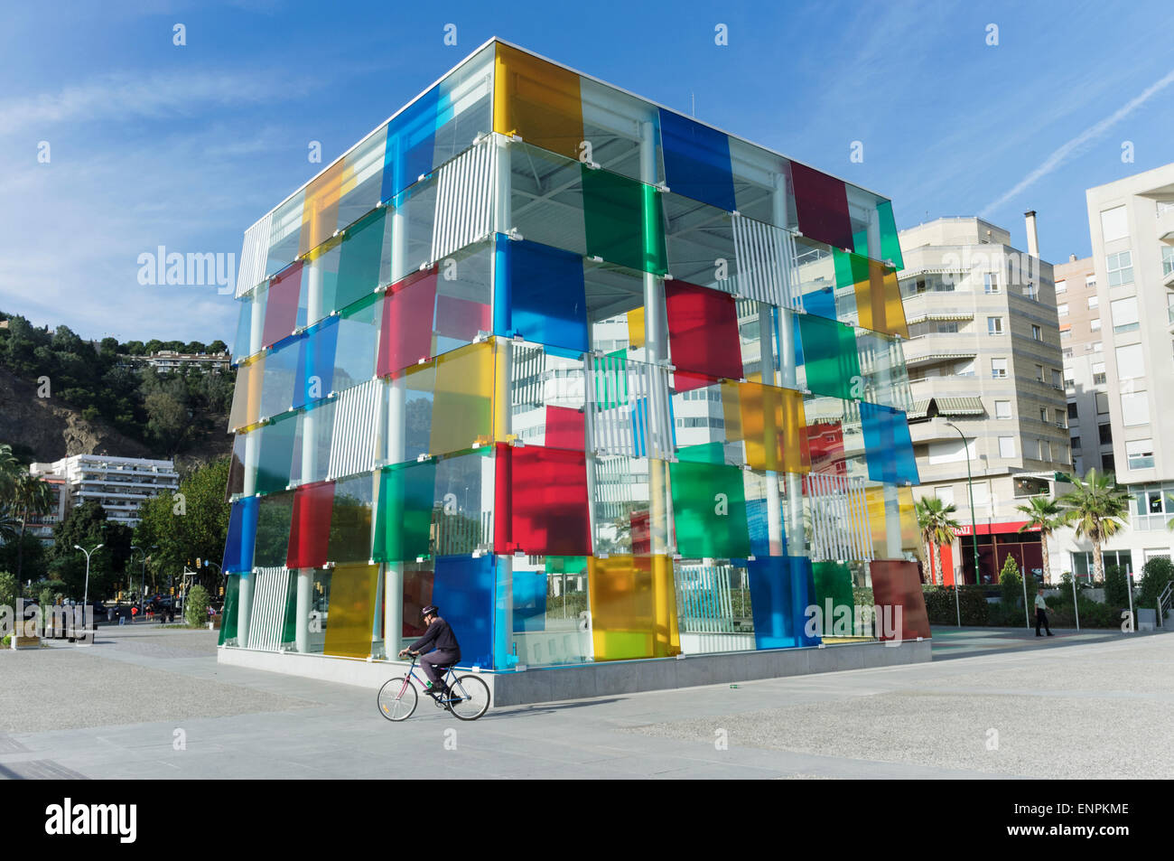 Malaga, Spanien. Centre Pompidou Málaga. Stahl-Glas-Struktur namens The Cube (El Cubo) Stockfoto