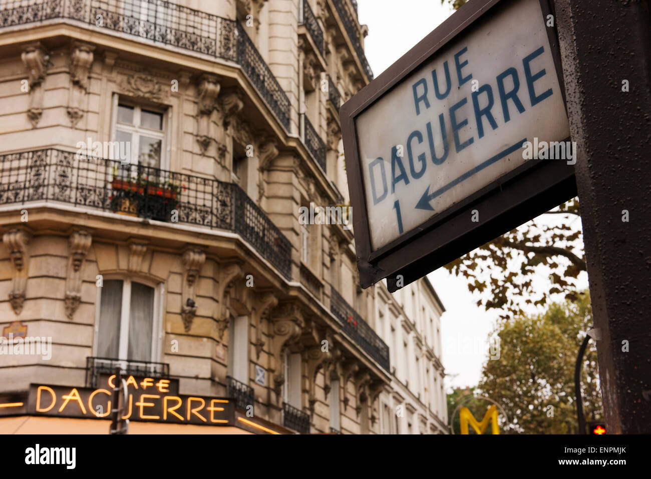 Cafe Daguerre ulica Daguerre in Paris 14. Arrondissement oder Bezirk. Stockfoto