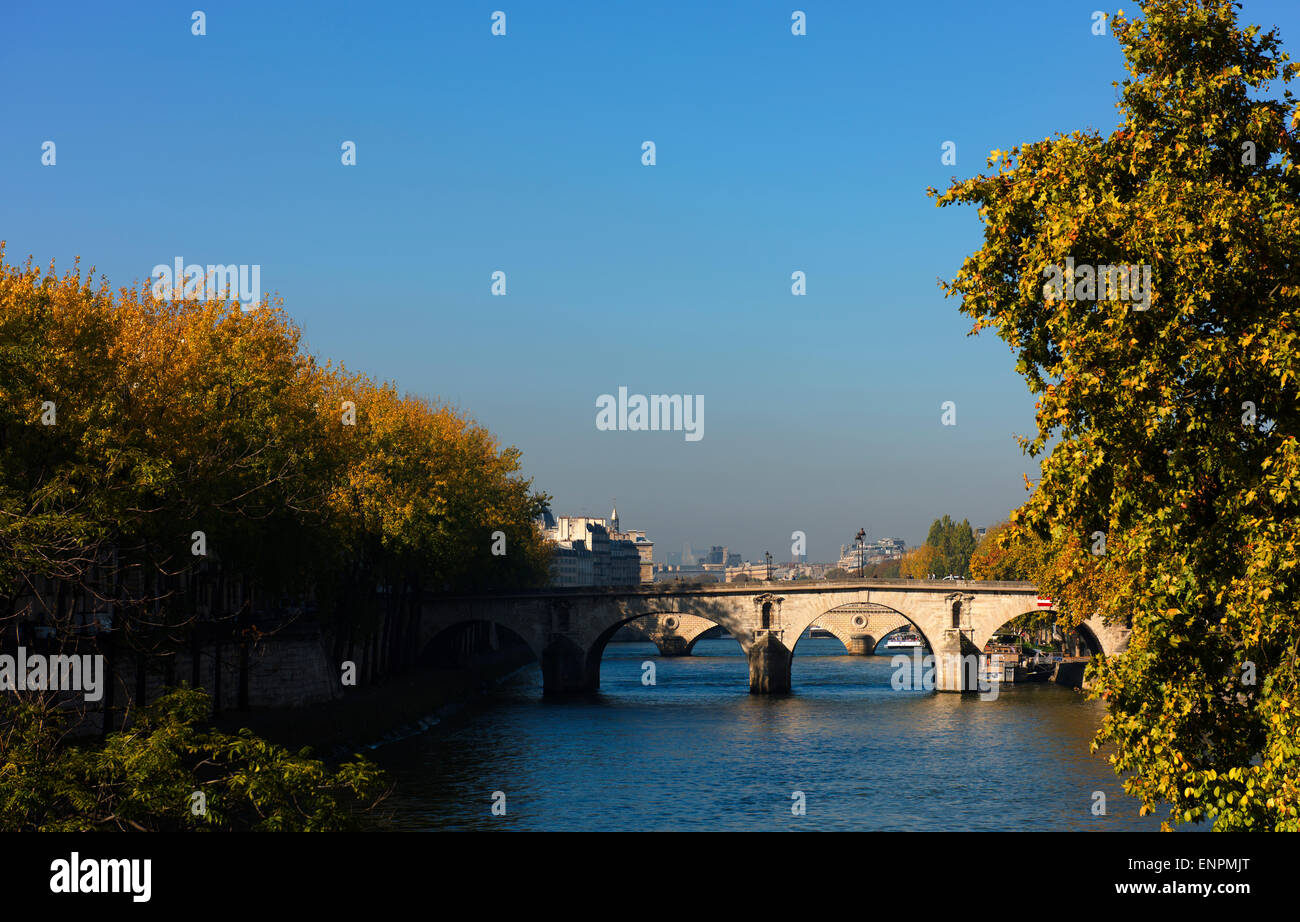 Marie Brücke Pont Marie, überquert den Fluss Seine zwischen St Gervais und Ile Saint-Louis. Stockfoto