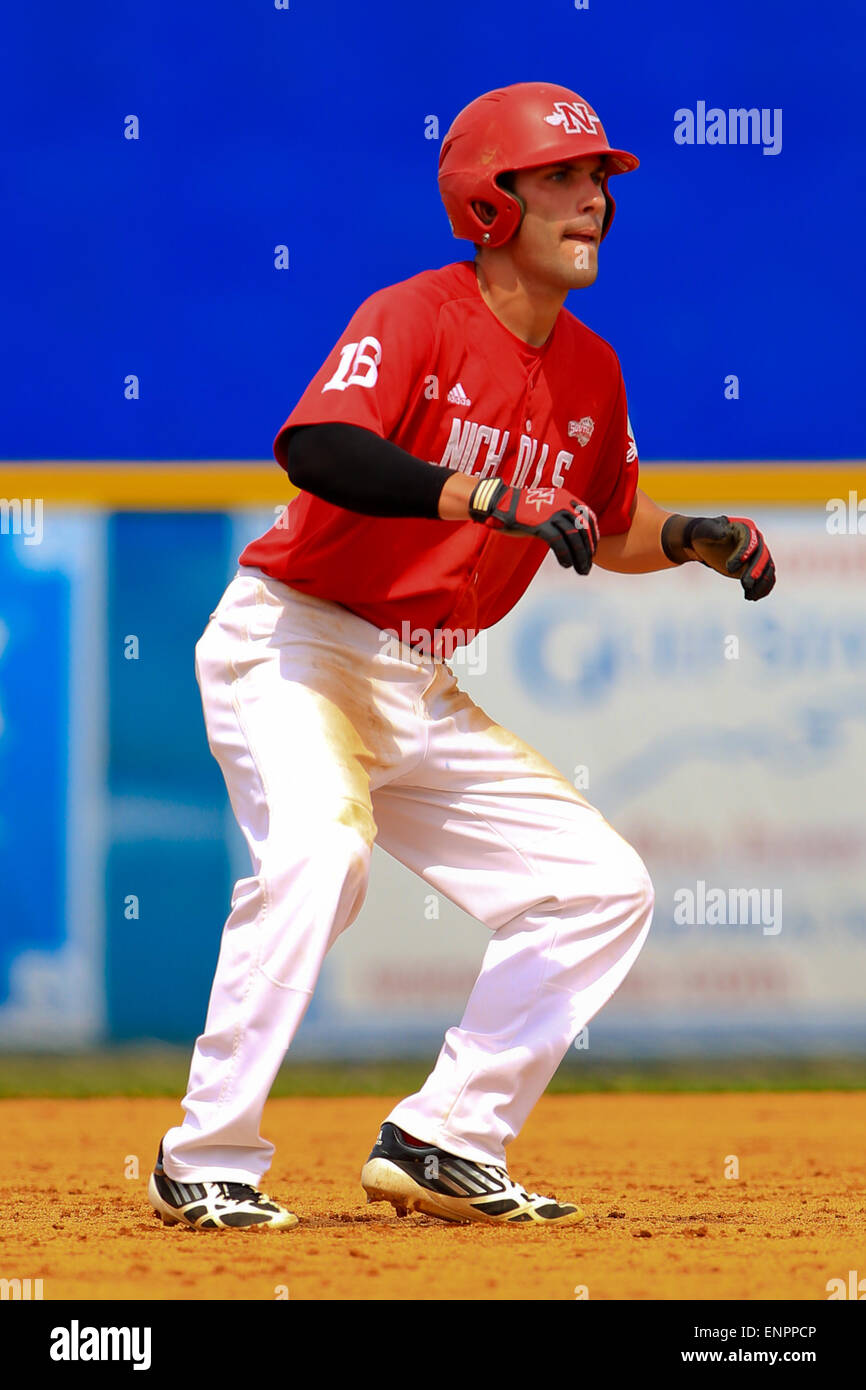 New Orleans Louisiana, USA. 9. Mai 2015. Nicholls State Infielder Kyle Reese (16) während des Spiels zwischen der University of New Orleans und Nicholls Zustand bei Unos Maestri Field in New Orleans, Louisiana. Steve Dalmado/CSM/Alamy Live-Nachrichten Stockfoto