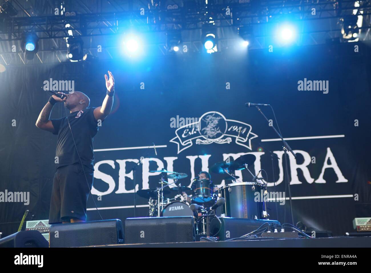 Las Vegas, NV, USA. 9. Mai 2015. Massimiliano Antonio Cavalera von Sepultura auf der Bühne für Rock in Rio USA 2015 - SA, City of Rock, Las Vegas, NV 9. Mai 2015. Bildnachweis: James Atoa/Everett Collection/Alamy Live-Nachrichten Stockfoto