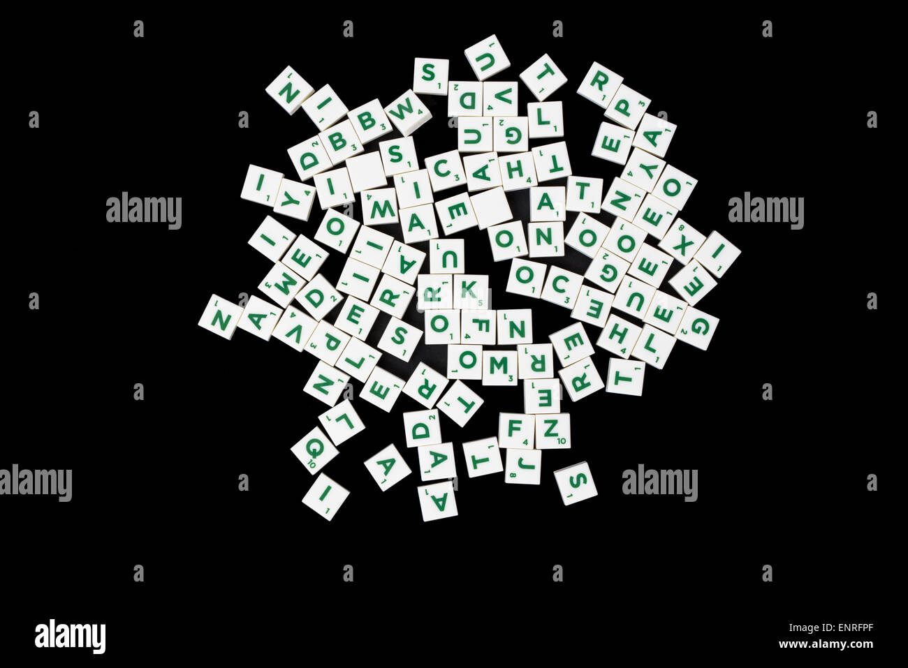Landschaft Bild der Weißen Wort spiel Fliesen mit grüner Schrift auf schwarzem Hintergrund Stockfoto