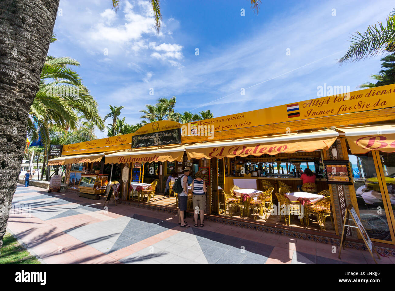 Die El Velero Beachbar, Torremolinos Andalusien, Spanien