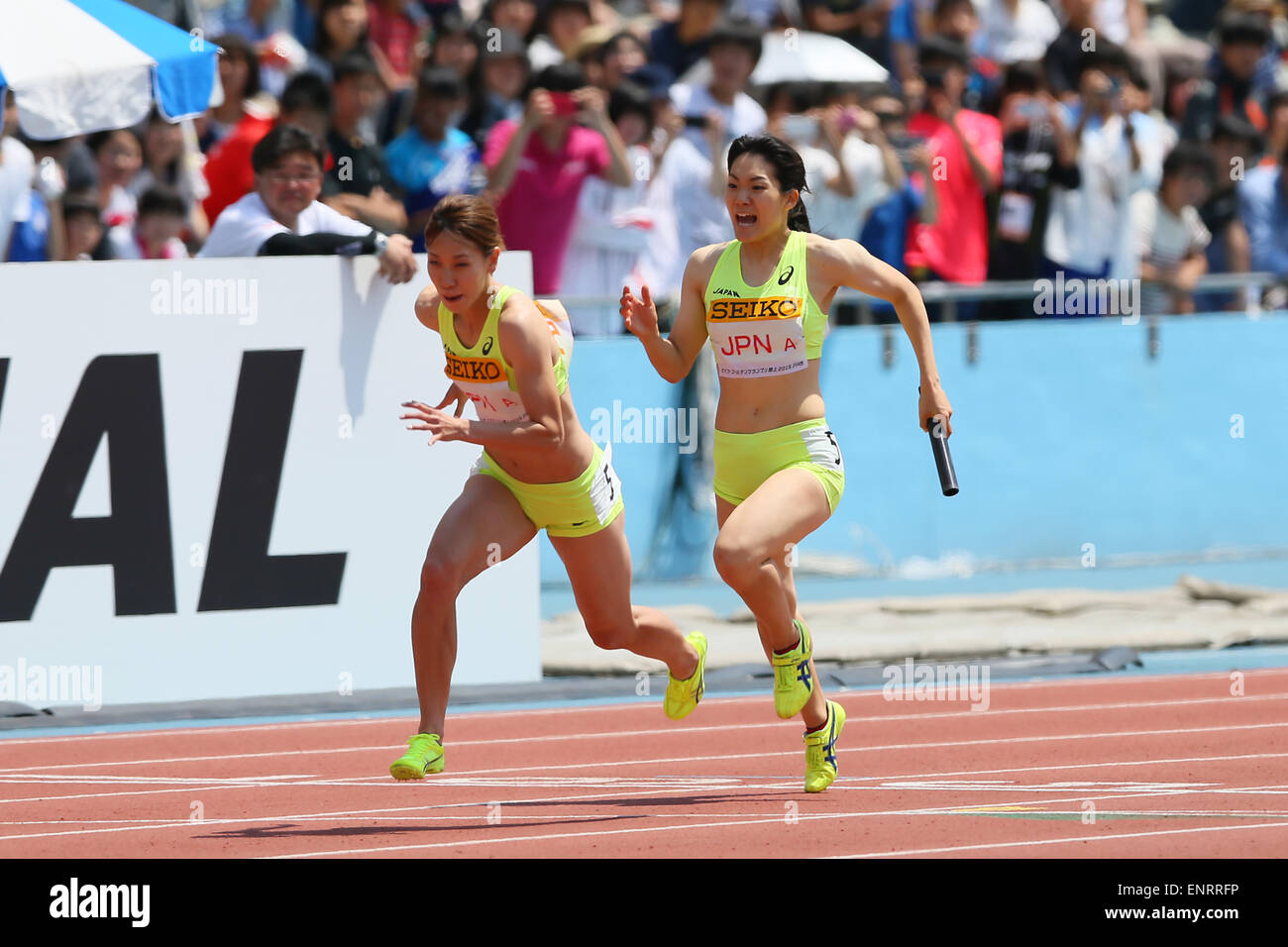 Kawasaki, Frauen4100mR Todoroki Stadium, Kanagawa, Japan. 10. Mai 2015