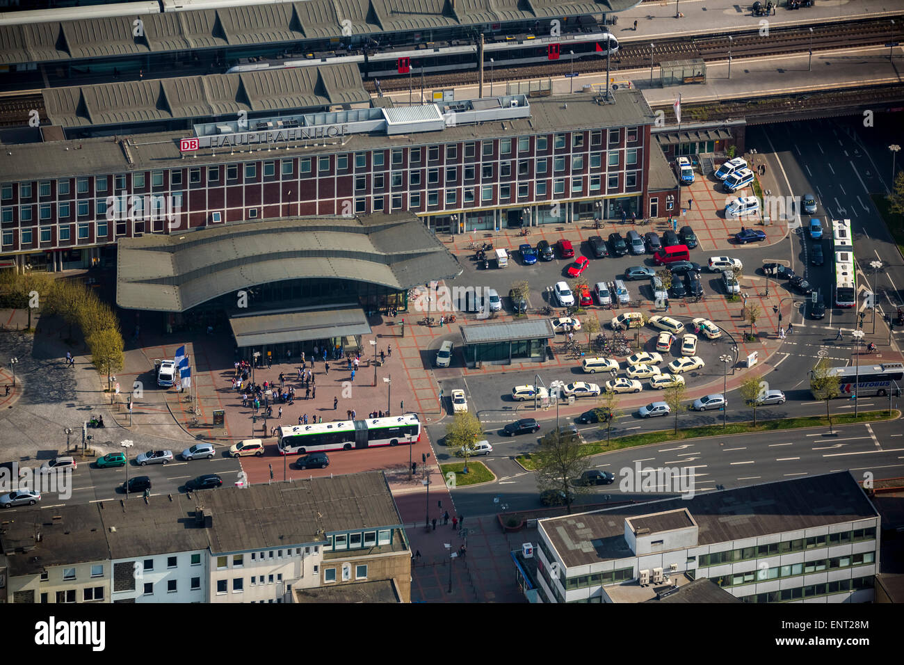 Hauptbahnhof Bochum mit Bahnhof Vorplatz, Bochum, Ruhr District, North Rhine-Westphalia, Deutschland Stockfoto