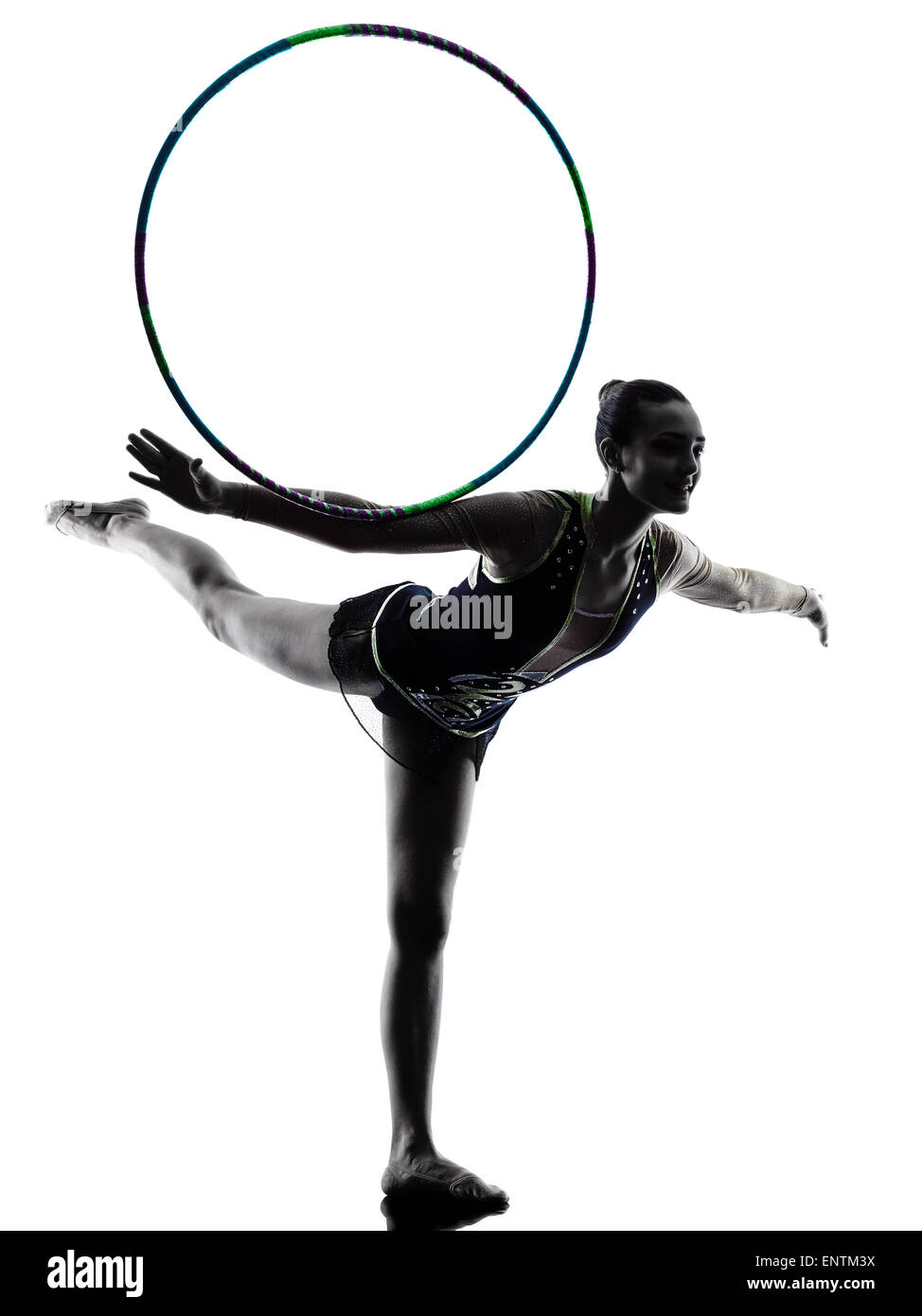 eine Kaukasische Frau Ausübung rhythmische Gymnastik in der Silhouette isoliert auf weißem Hintergrund Stockfoto