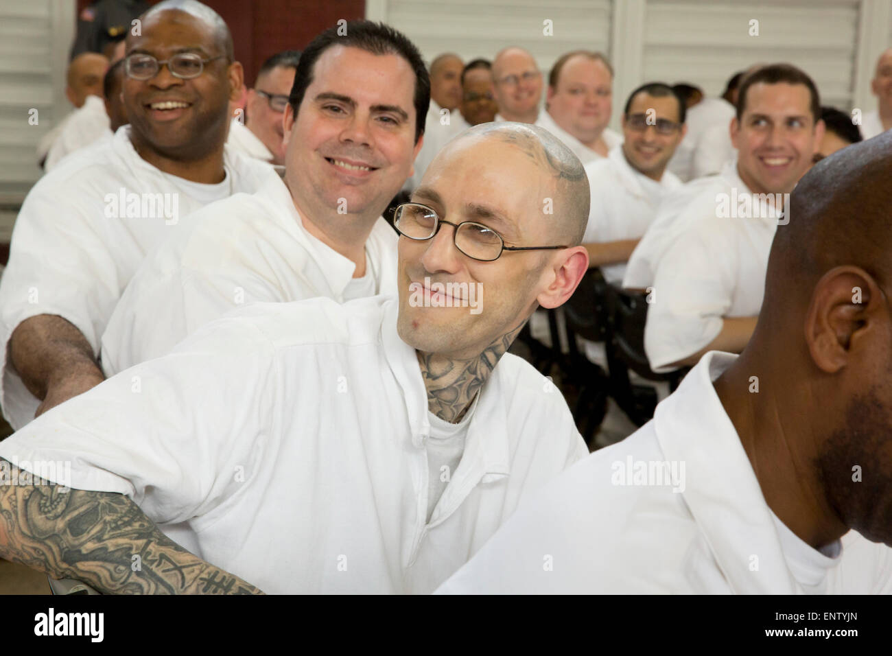 Männlichen Gefangenen Schüler eines christlichen Dienst-Programms in das Hochsicherheitsgefängnis in der Nähe von Houston, Texas Stockfoto