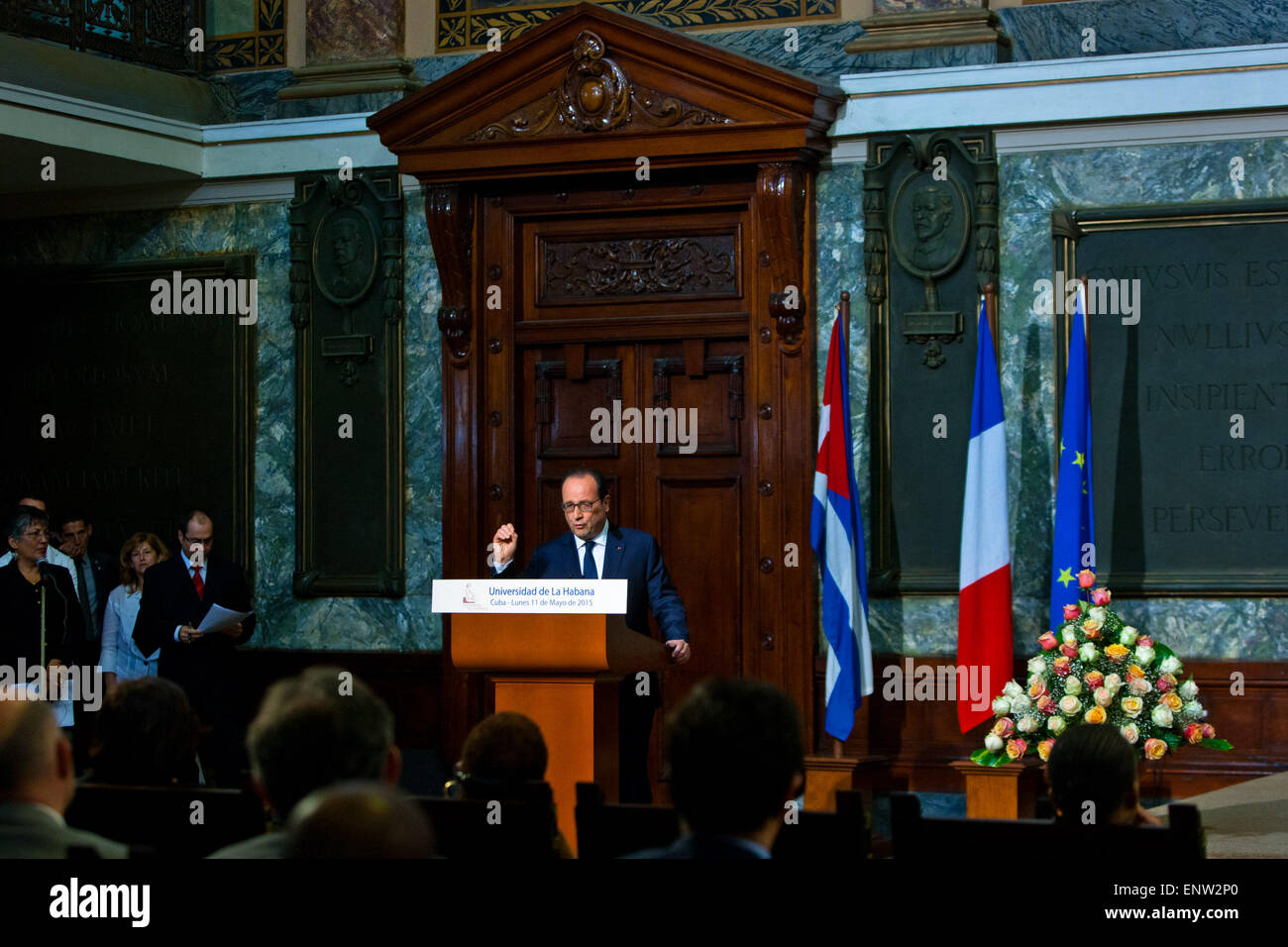 Havanna, Kuba. 11. Mai 2015. Der französische Präsident Francois Hollande hält eine Rede an der Universität von Havanna, Kuba, 11. Mai 2015. Francois Hollande fordert ein Ende des US-Embargos gegen Kuba. Bildnachweis: Liu Bin/Xinhua/Alamy Live-Nachrichten Stockfoto