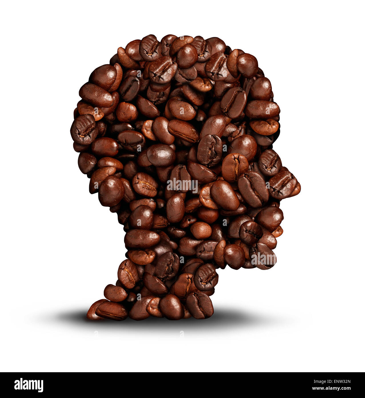 Kaffee Kopf Konzept als Symbol für ein Barista oder einem Café Symbol Person als eine Gruppe von gerösteten Bohnen in Form eines menschlichen Kopfes auf einem weißen Hintergrund. Stockfoto
