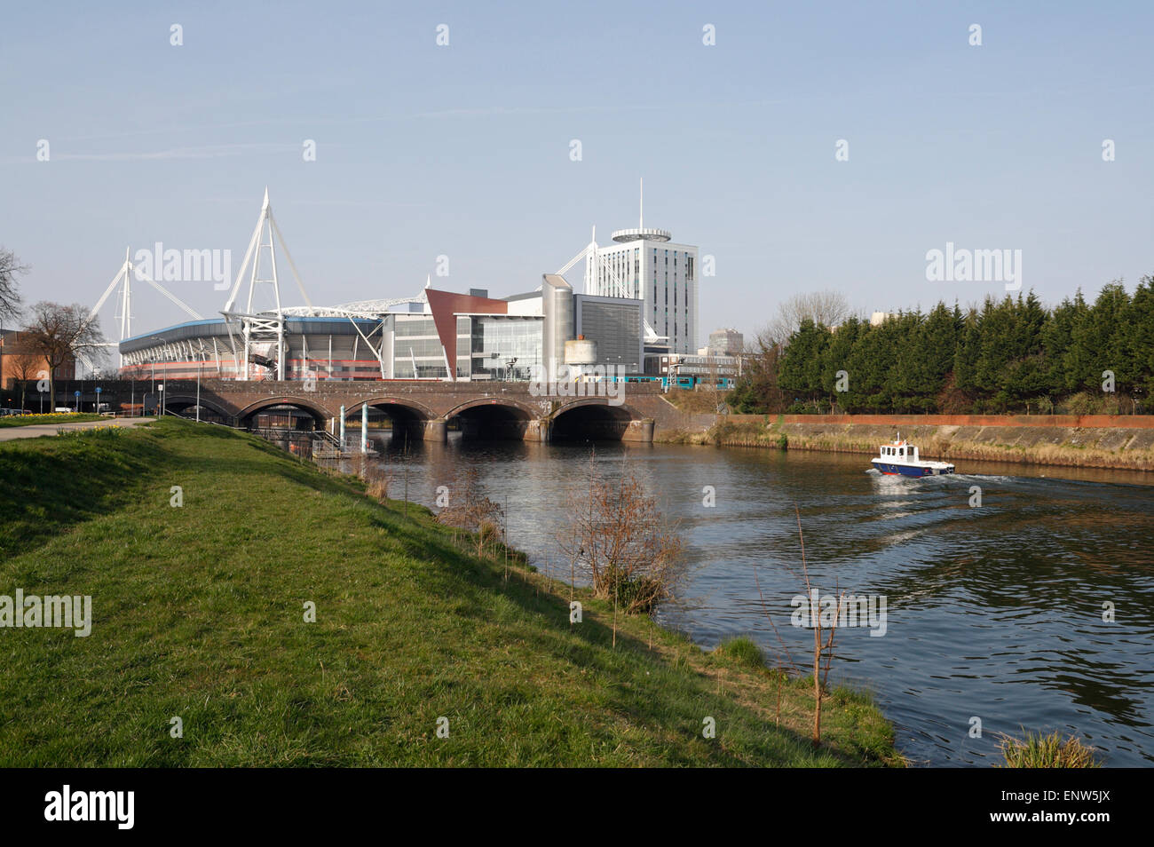 River Taff in Cardiff und Skyline Wales UK Stockfoto