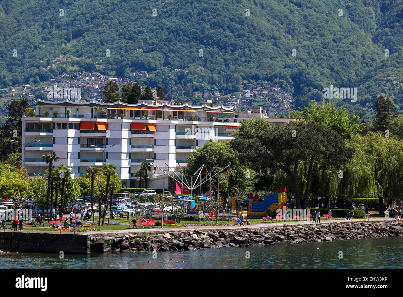 Ascona Seeufer mit Hotel Eden Roc im Hintergrund Stockfoto