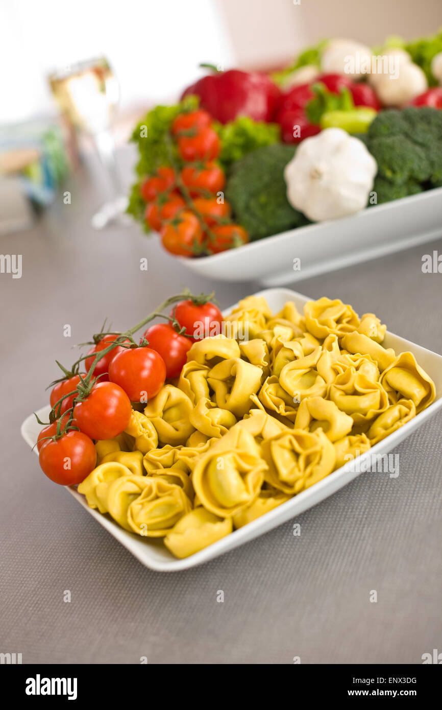 Italienische Küche - Pasta, Tomate, Zutaten zum Kochen Stockfoto