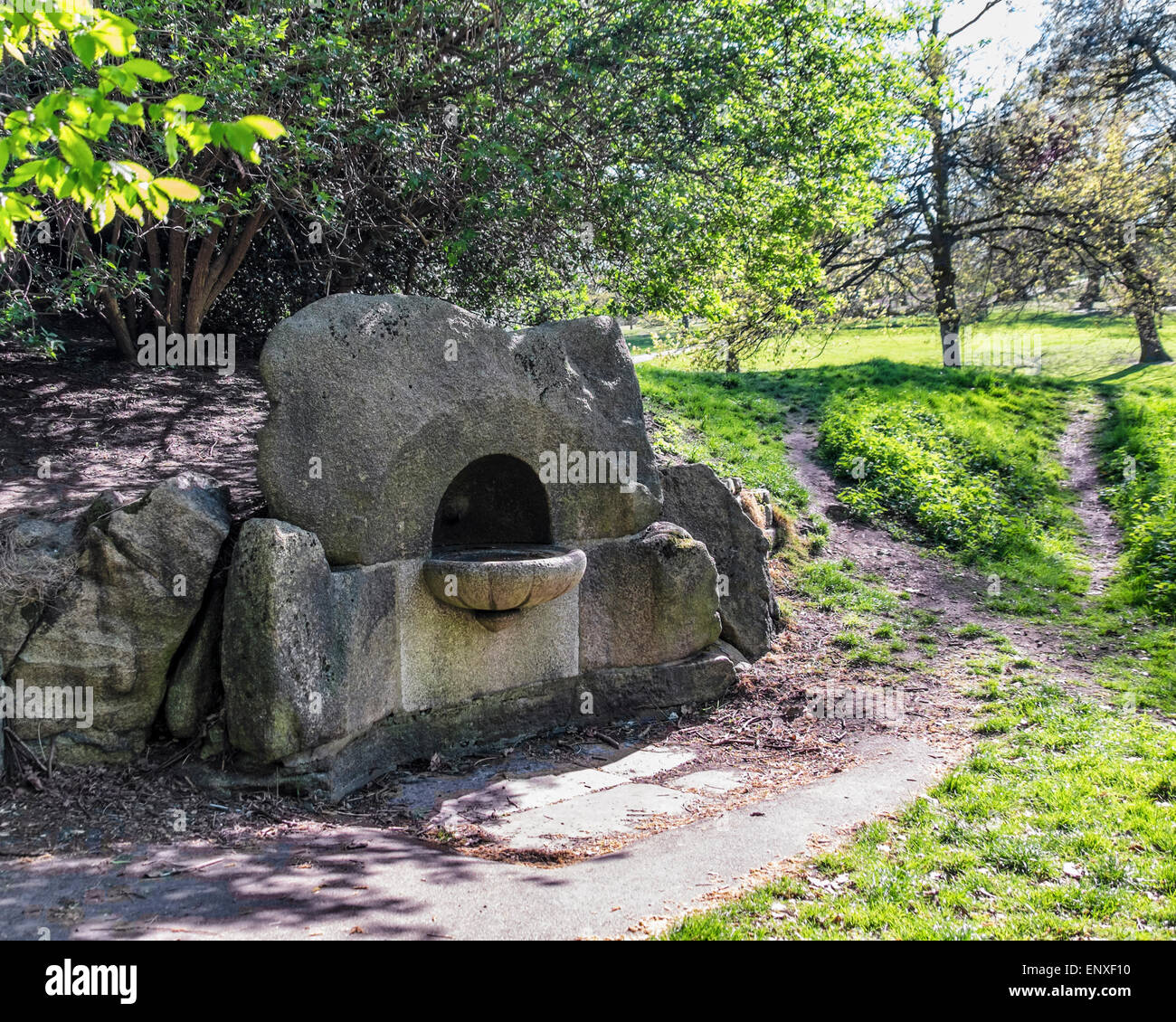 Alte steinerne Brunnen im Greenwich Park, London Stockfoto