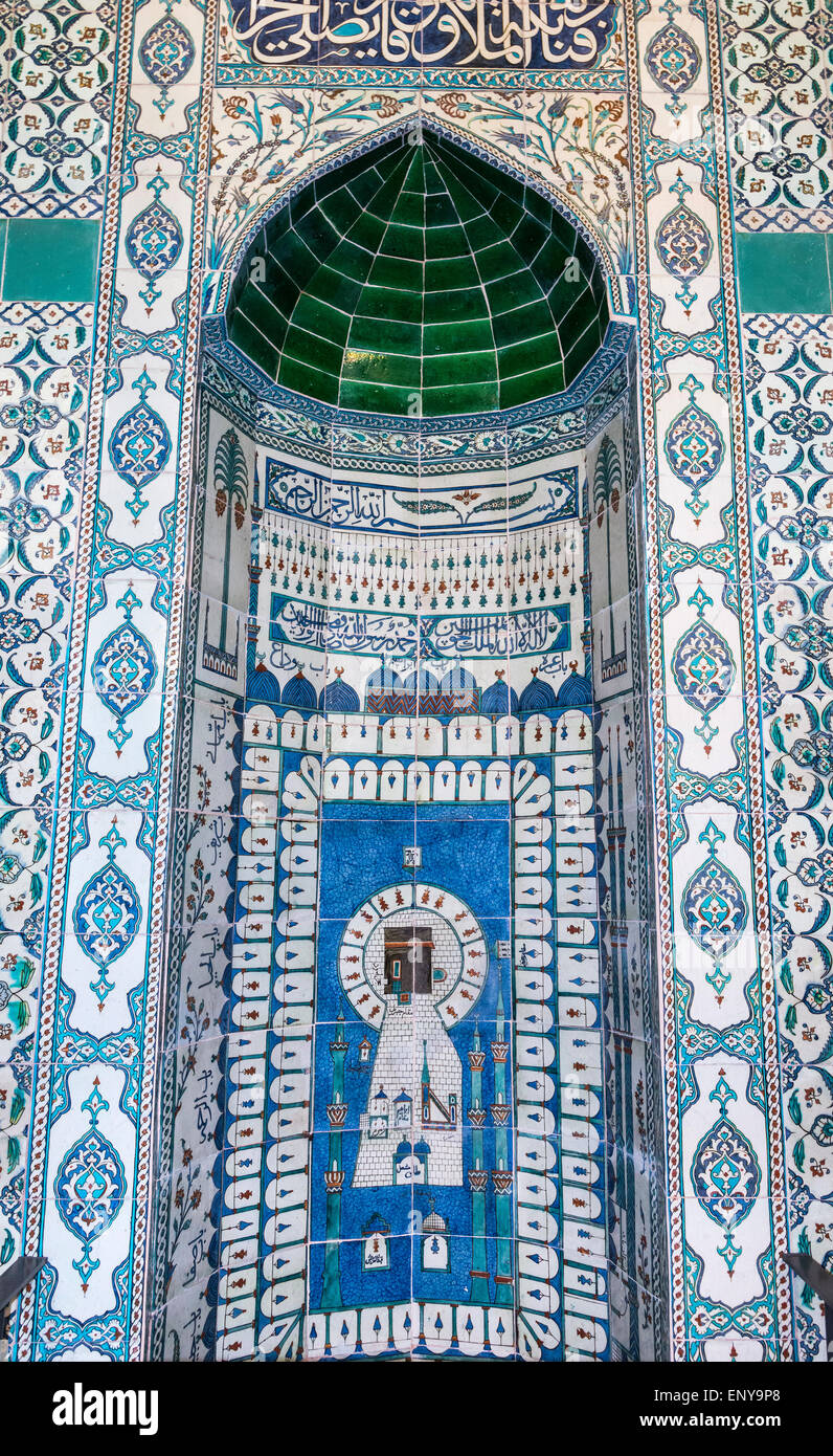 ! 7. Jh. Mihrab, die Gebetsnische, Darstellung der Heiligen Moschee in Mekka. In der Moschee der Eunuchen im Harem, Topkapi Palac Stockfoto